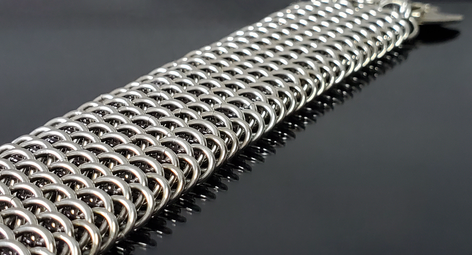 Dragonscale-bracelet - Grail-Verse Chainmaille Jewelry