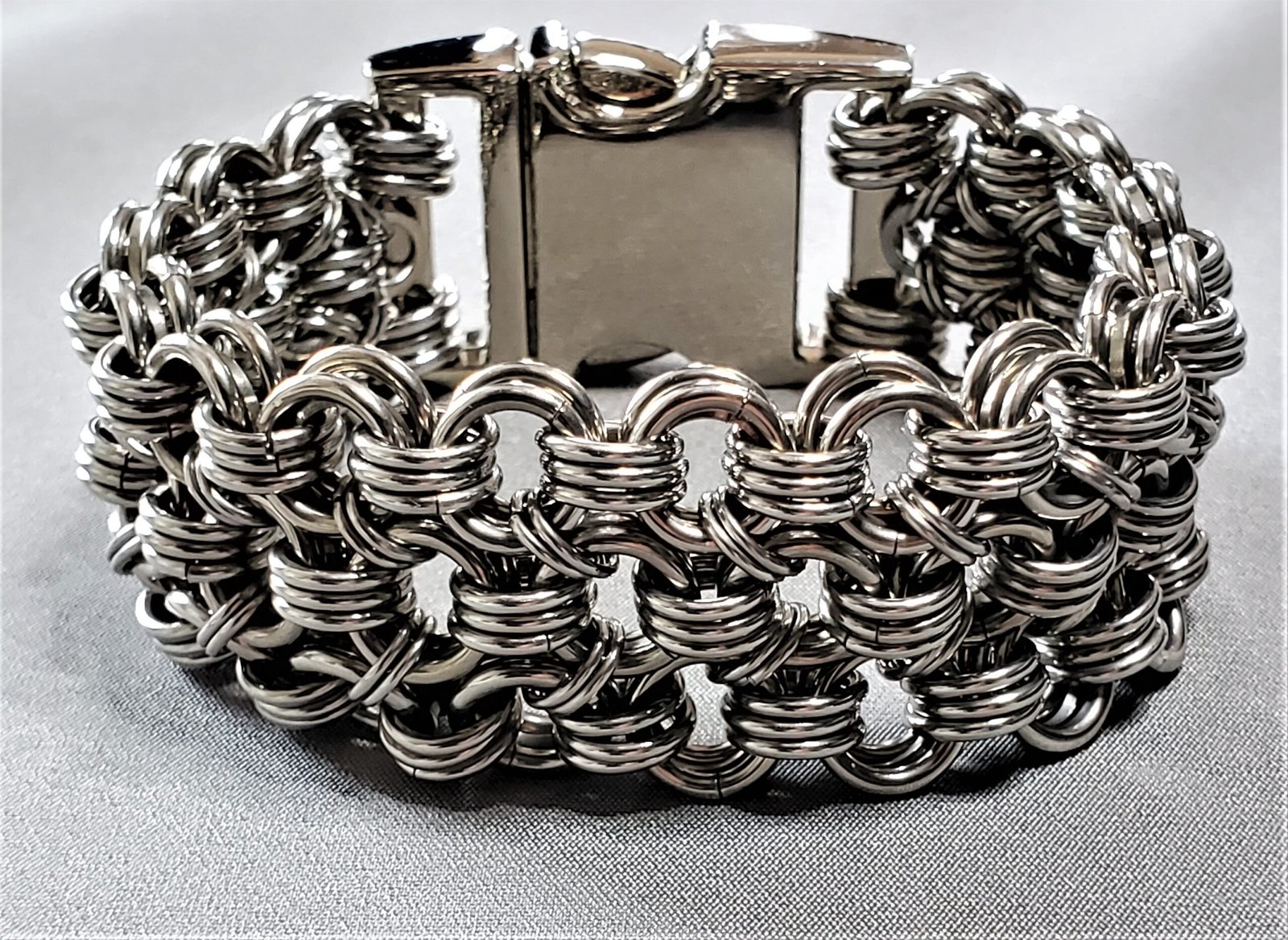 Beefeater Bracelet - Grail-Verse Chainmaille Jewelry