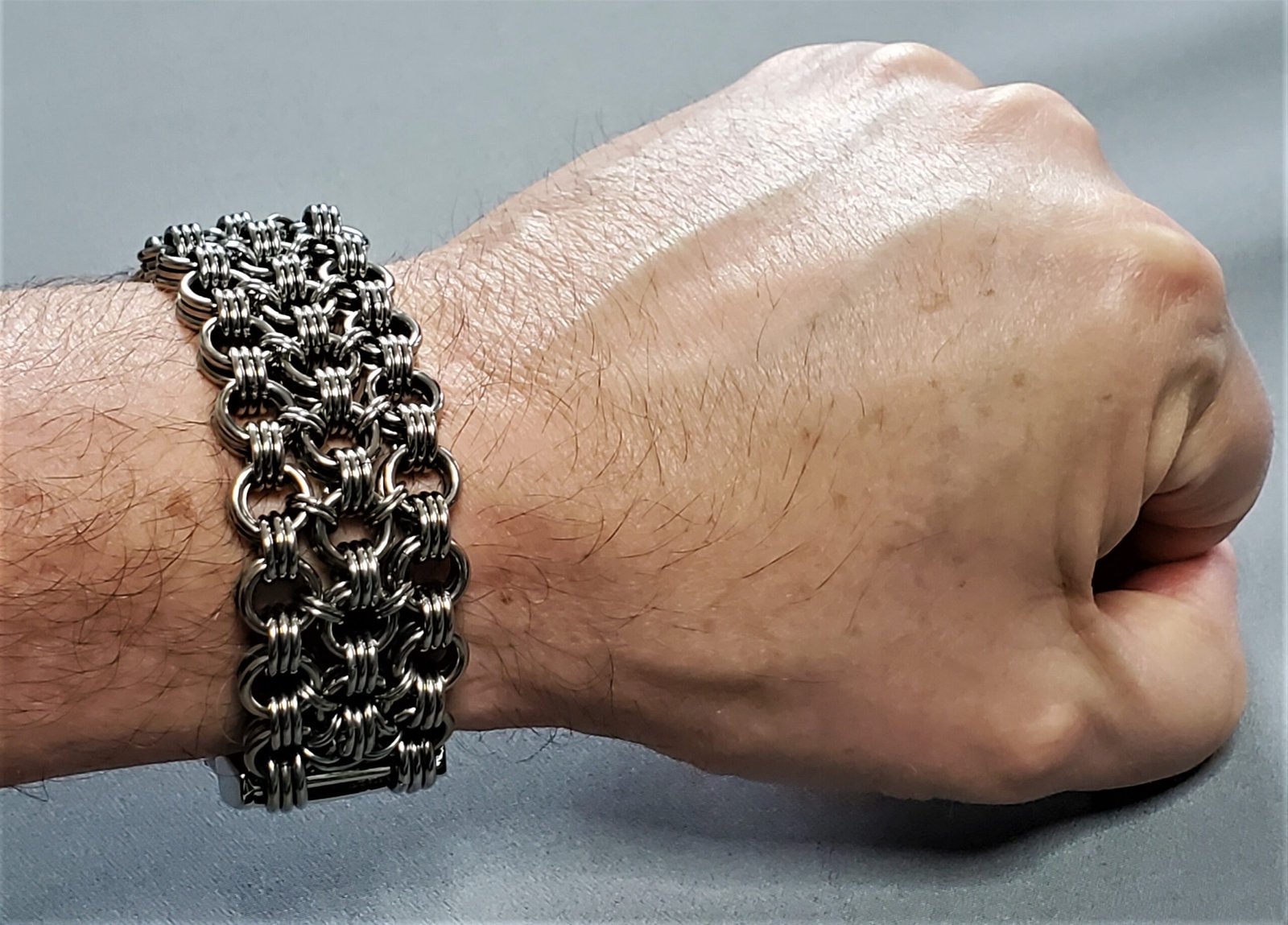 Beefeater Bracelet wrist - Grail-Verse Chainmaille Jewelry